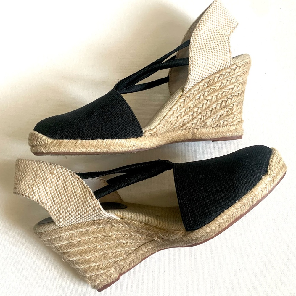 Adrienne Vittadini Branca Espadrille Wedge Black